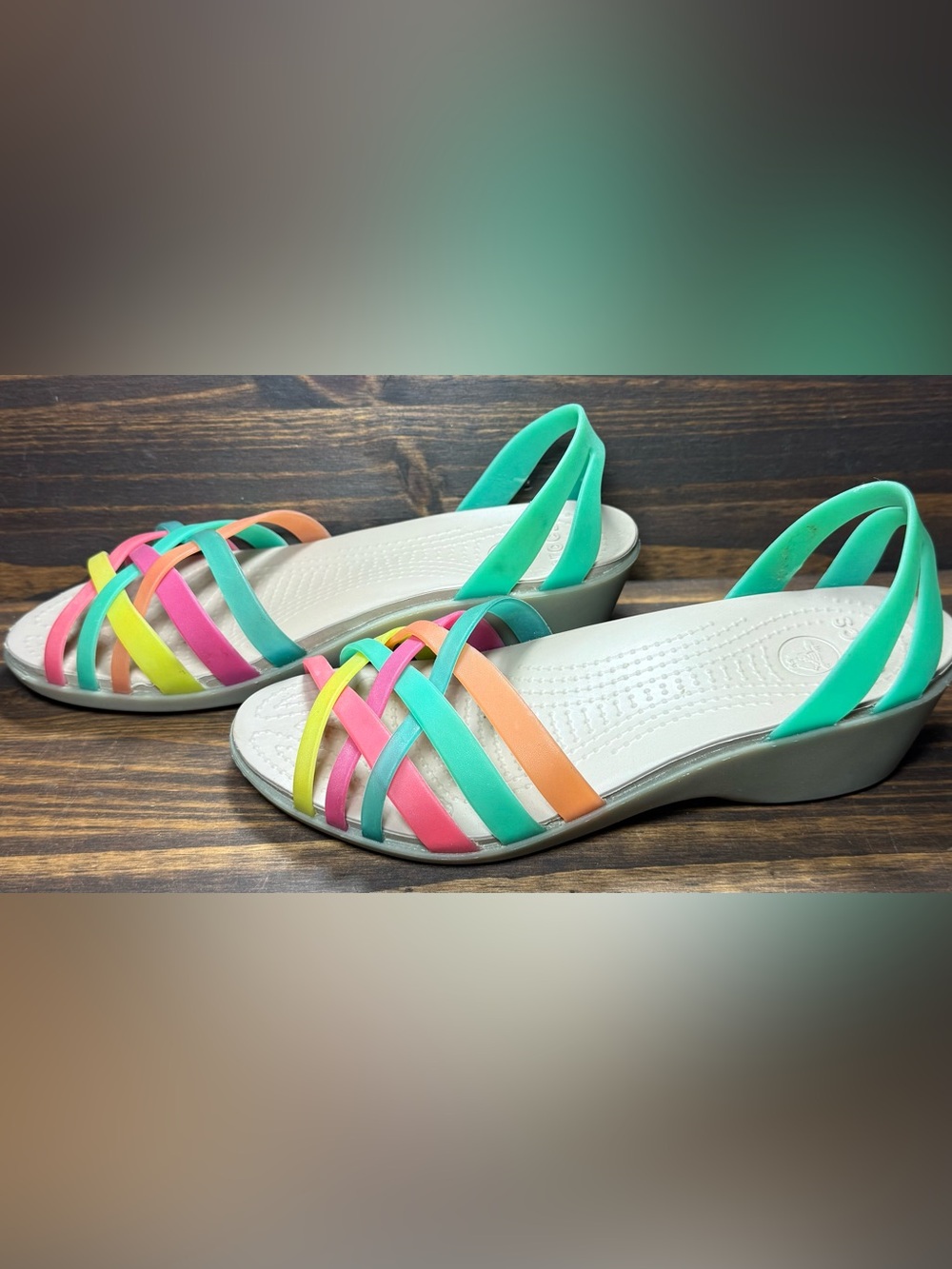 Crocs Isabella Huarache Women’s Size 6 Shoes Rainbow Scrappy Sandal Mini Wedge